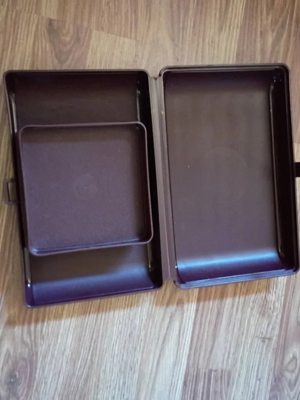 Tuppercraft Organizer Hard Plastic Brown